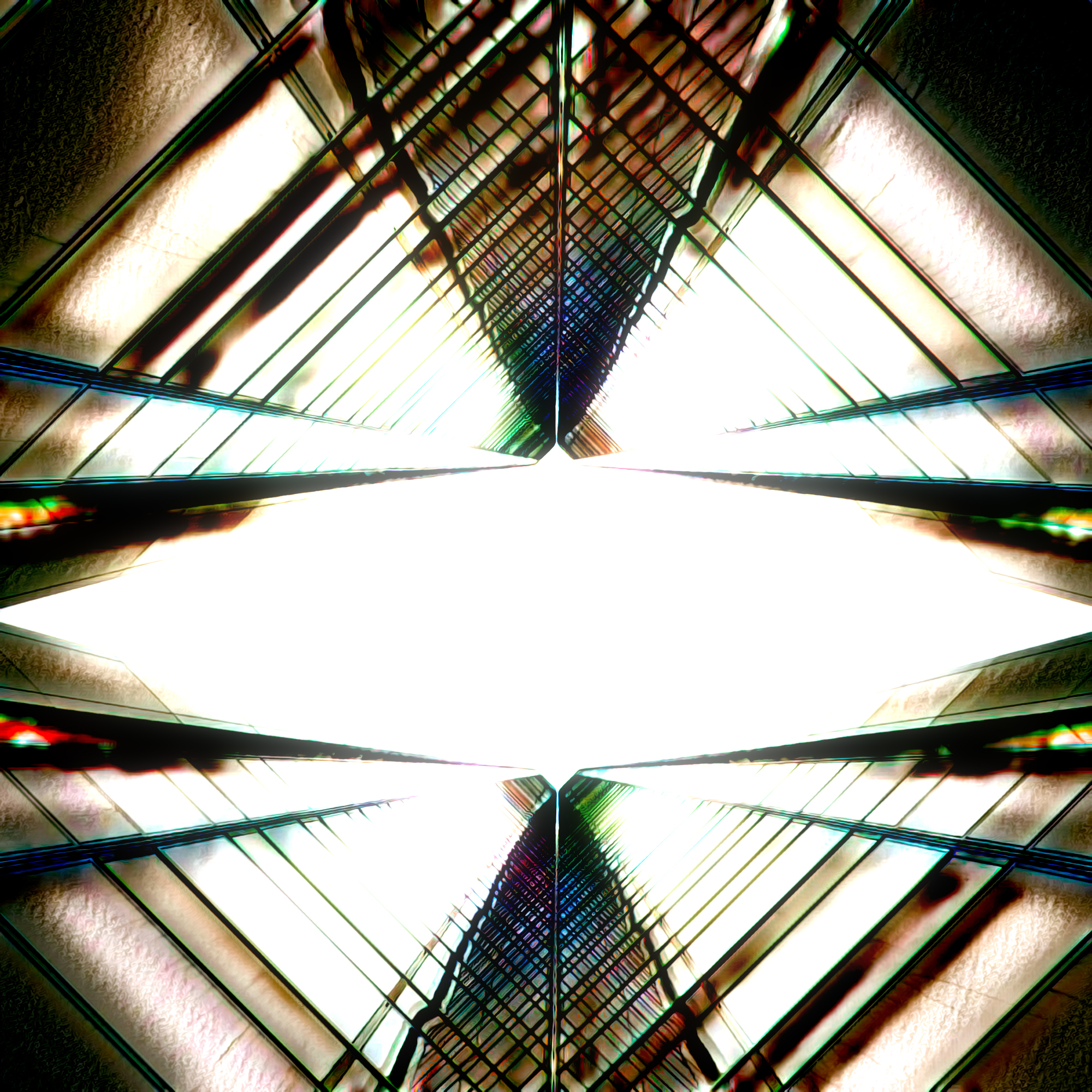 無料背景画像 美しくきれいに空に向かうビル おもしろい構図 Free Illustlation くりえいてぃぶ